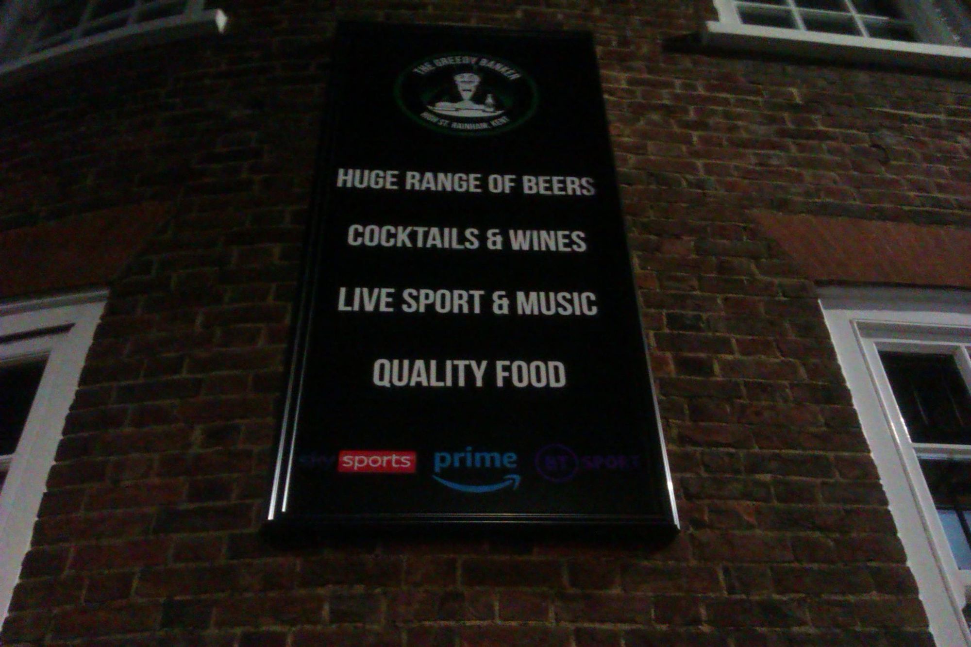 An outside all sign welcome. (External, Sign). Published on 24-11-2022
