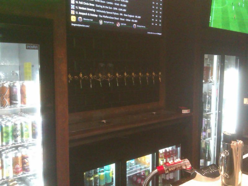 The 12 wall taps. (Bar). Published on 24-11-2022