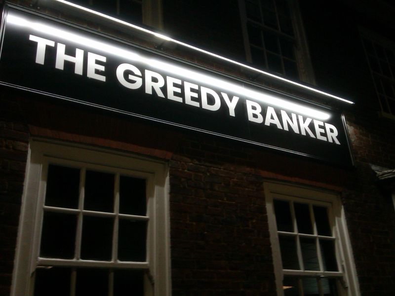 Outside large front fascia pub sign. (External, Sign). Published on 24-11-2022