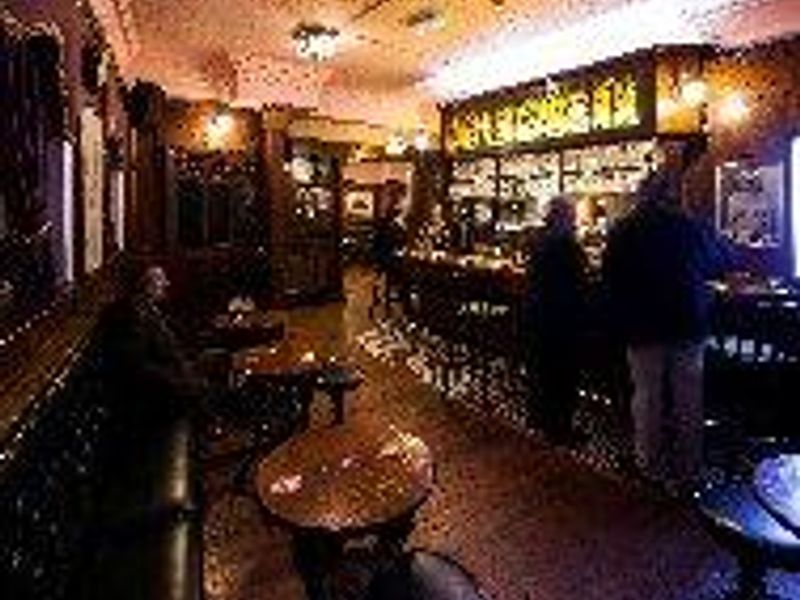 (Bar, Customers). Published on 04-04-2014