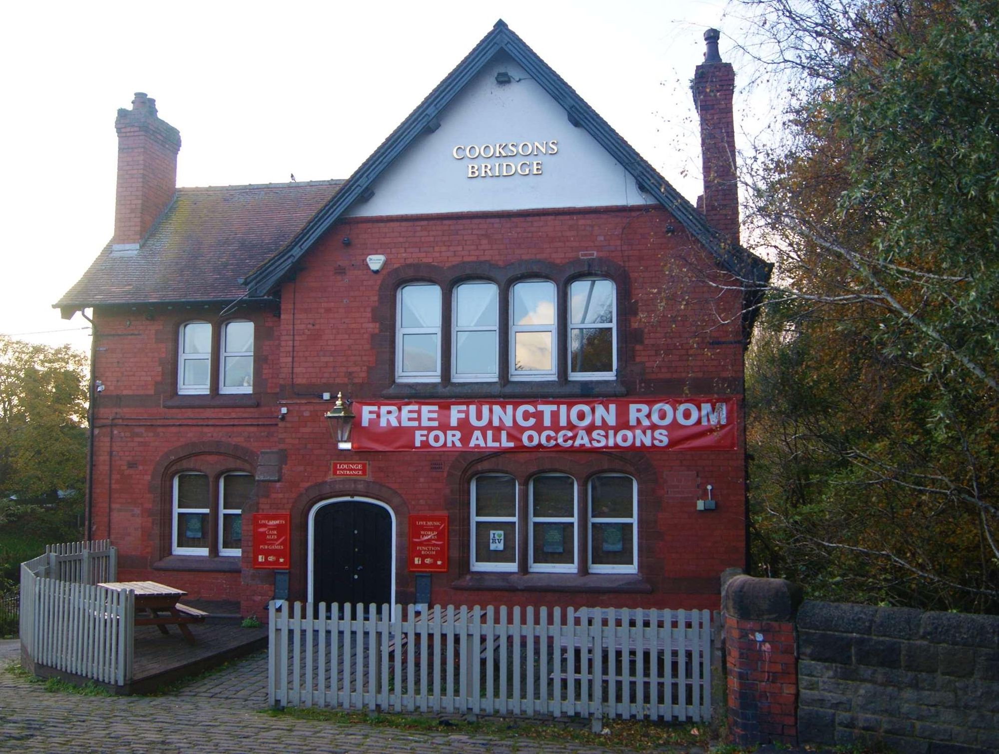Cookson's Bridge. (Pub, External). Published on 29-10-2020