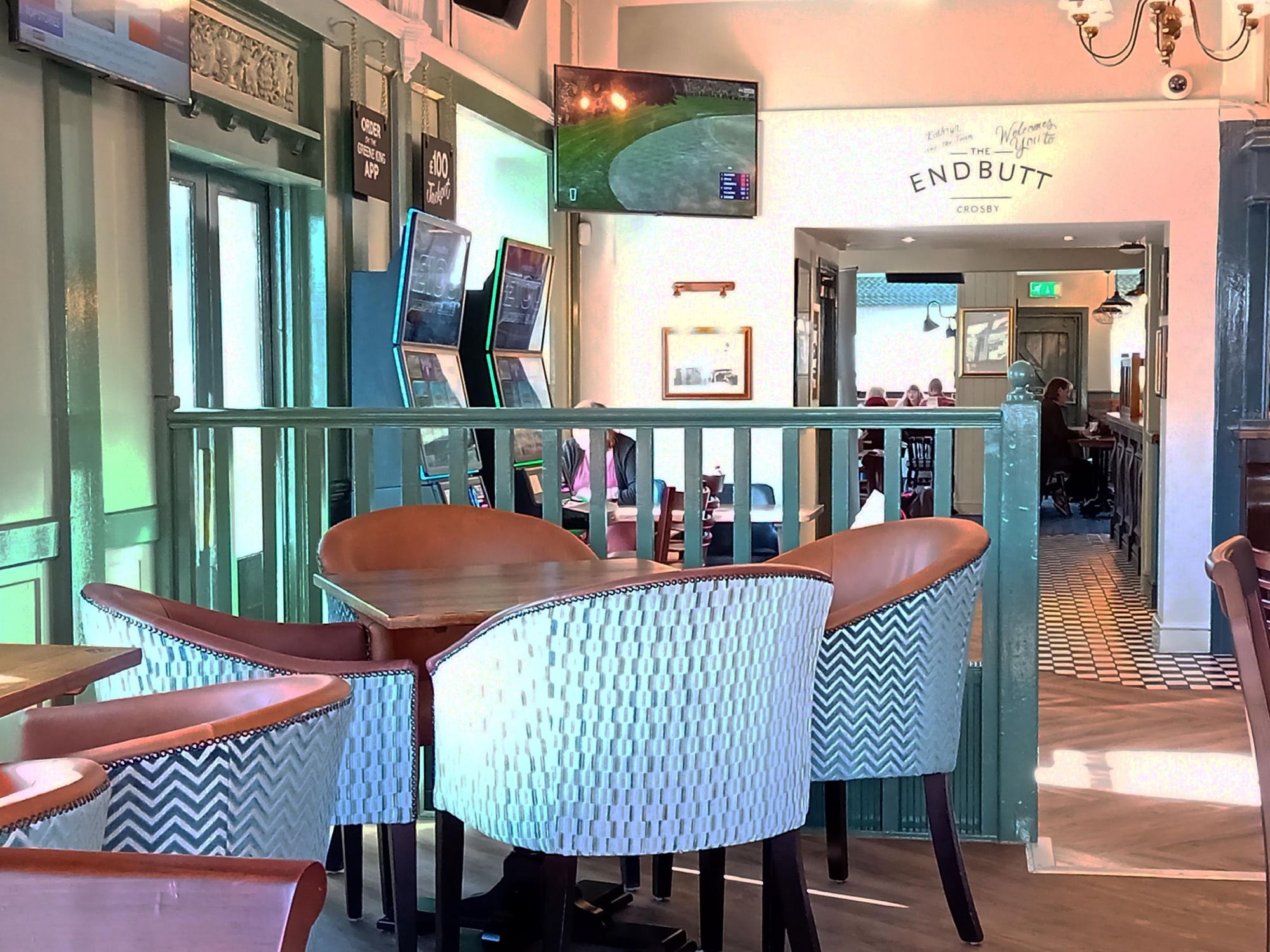 Endbutt inside. (Pub, Bar). Published on 01-04-2025