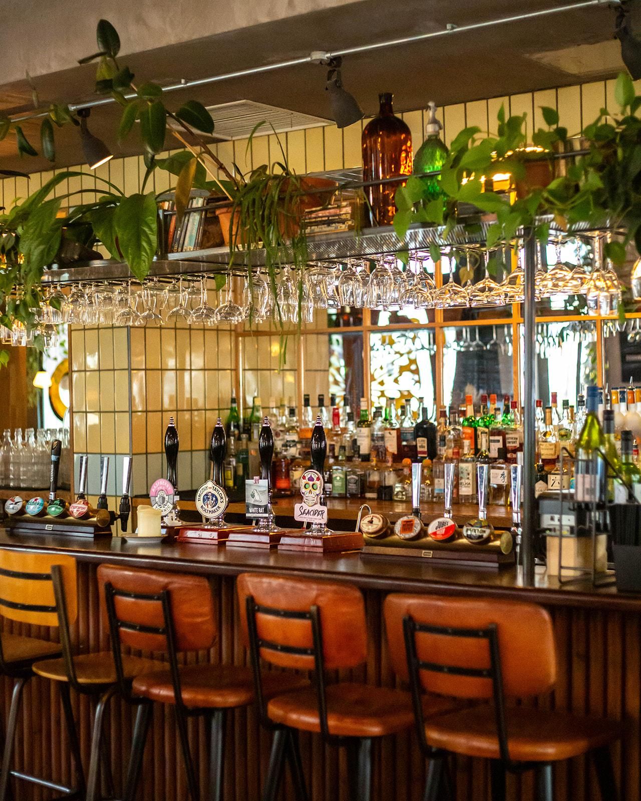 (Bar). Published on 12-10-2025