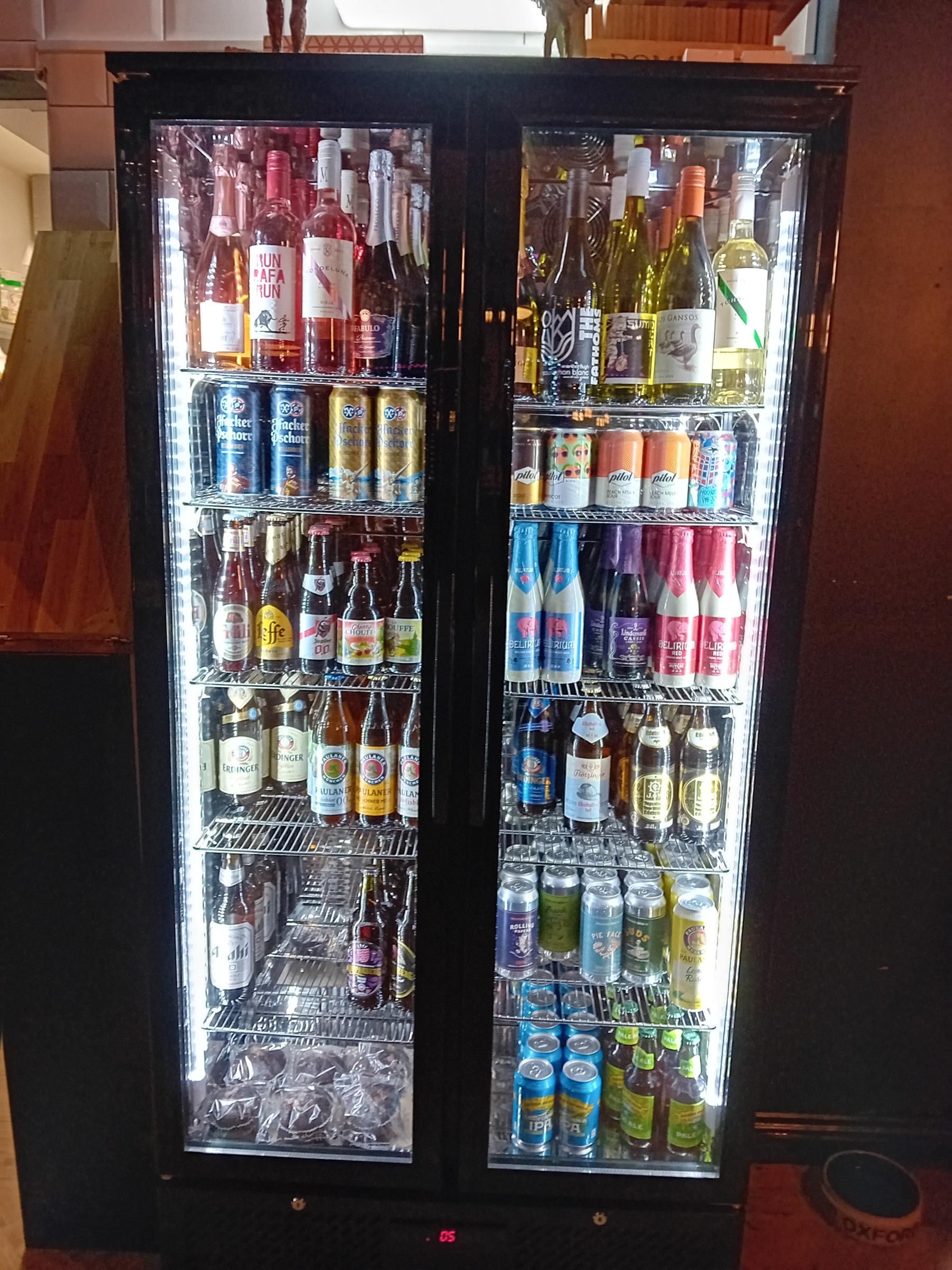 Cans and bottles.. Published on 21-01-2025