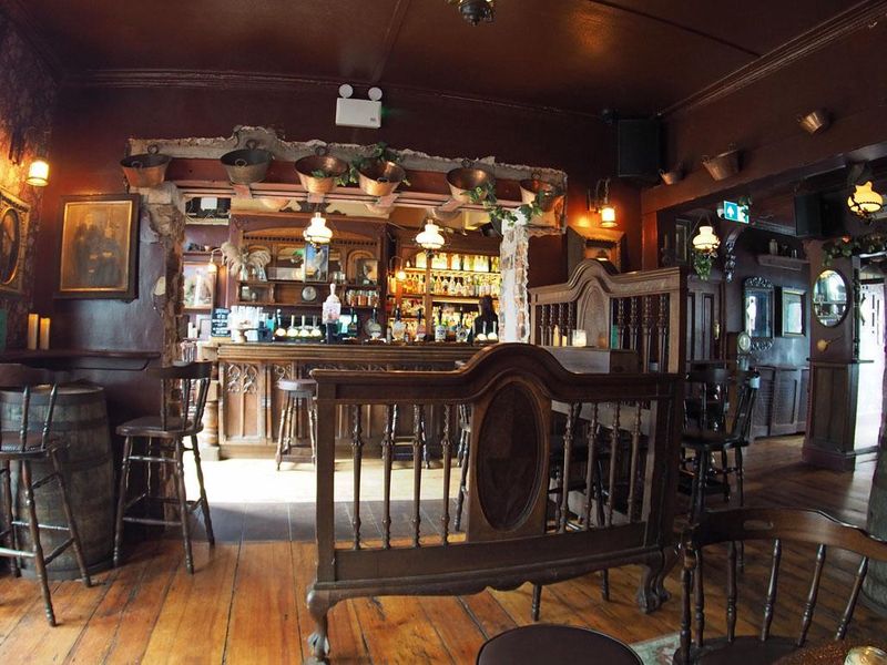 (Bar). Published on 24-08-2025