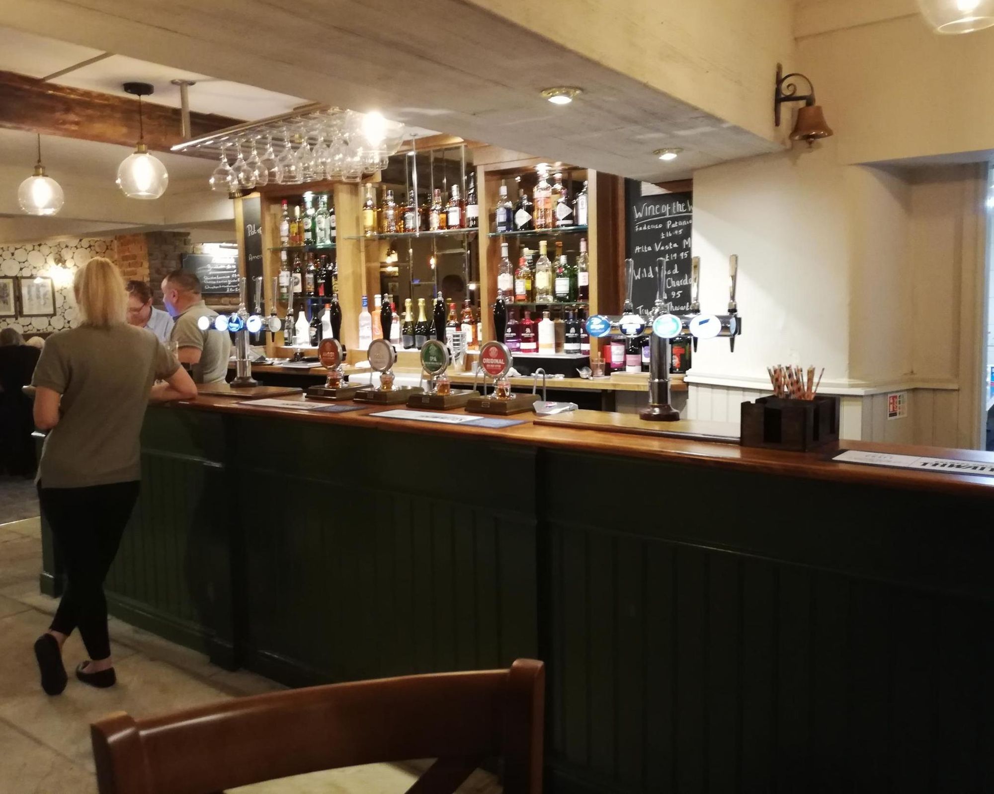 Bar. (Bar). Published on 29-08-2019