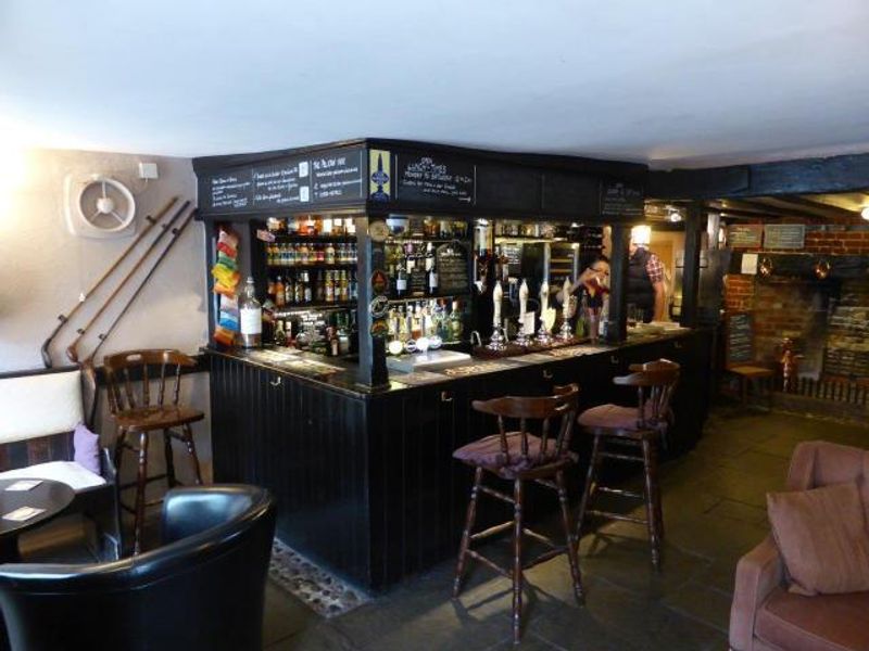(Pub, Bar). Published on 17-04-2014