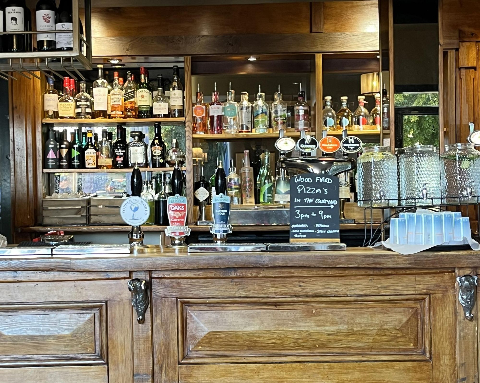 Bar. (Bar). Published on 01-07-2026