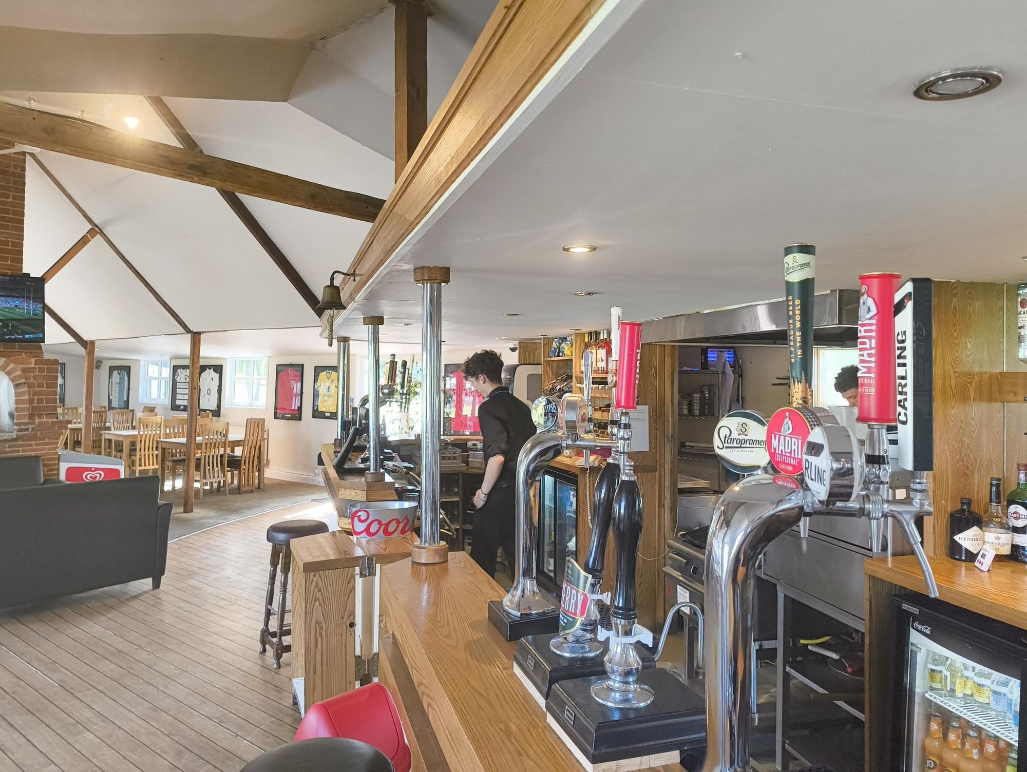 Hole in One bar. (Bar). Published on 01-06-2025