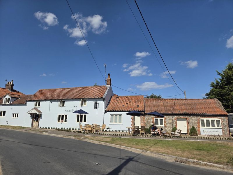 Wiveton Bell. (Pub, External). Published on 01-08-2025 