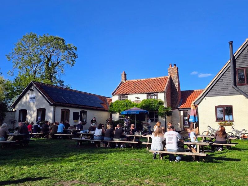 (Pub, Garden). Published on 25-09-2026 