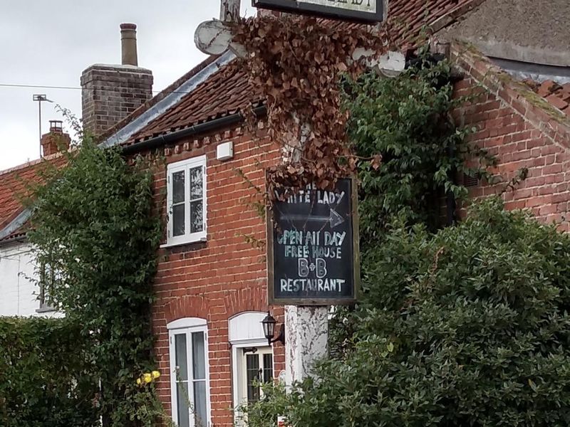 White Lady at Worstead sign. (Sign). Published on 01-08-2018 