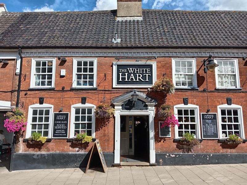 White Hart at Wymondham. (Pub, External, Key). Published on 01-09-2025