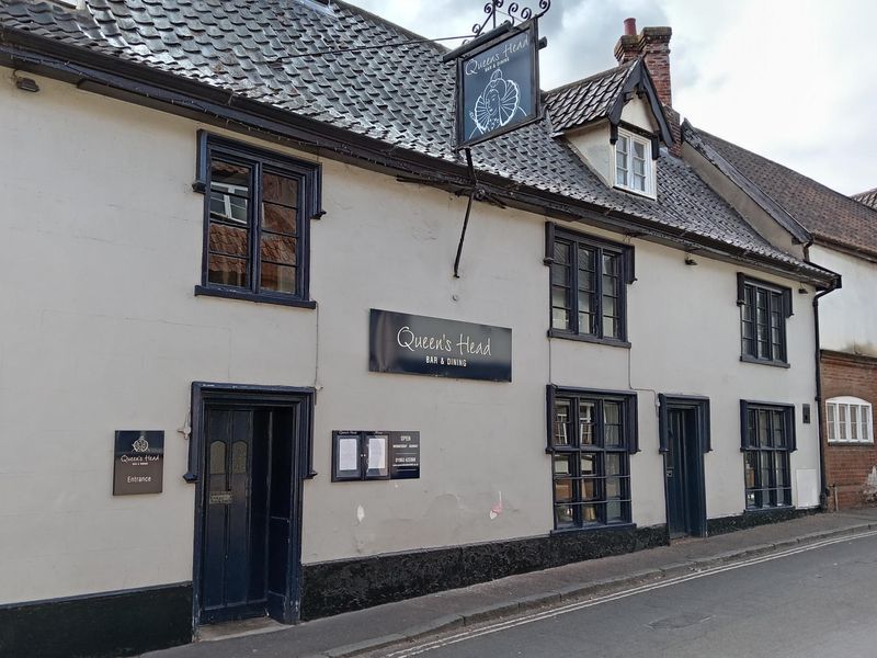 Queens Head at Wymondham. (Pub, External, Key). Published on 01-09-2025