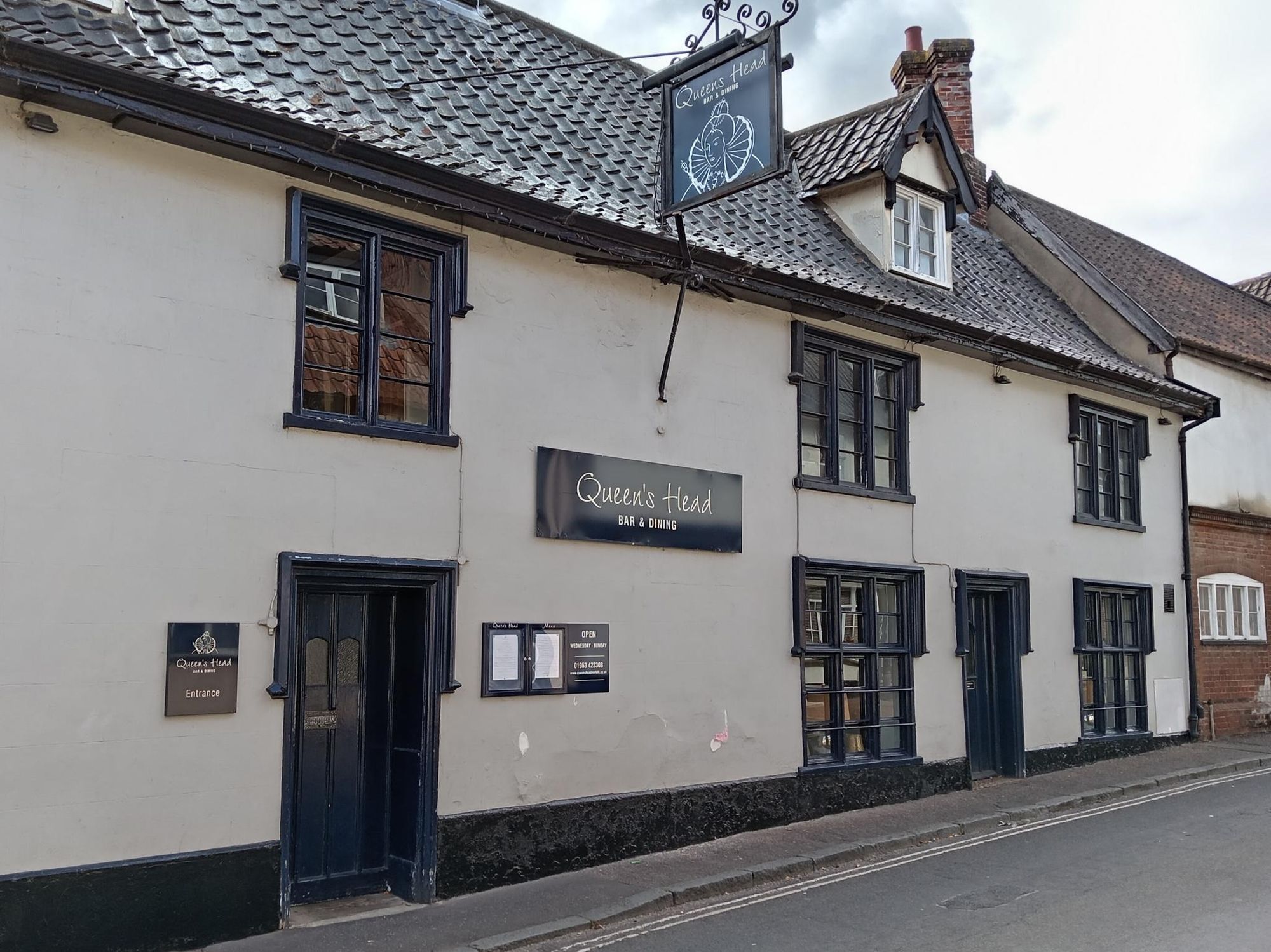 Queens Head at Wymondham. (Pub, External, Key). Published on 01-09-2025