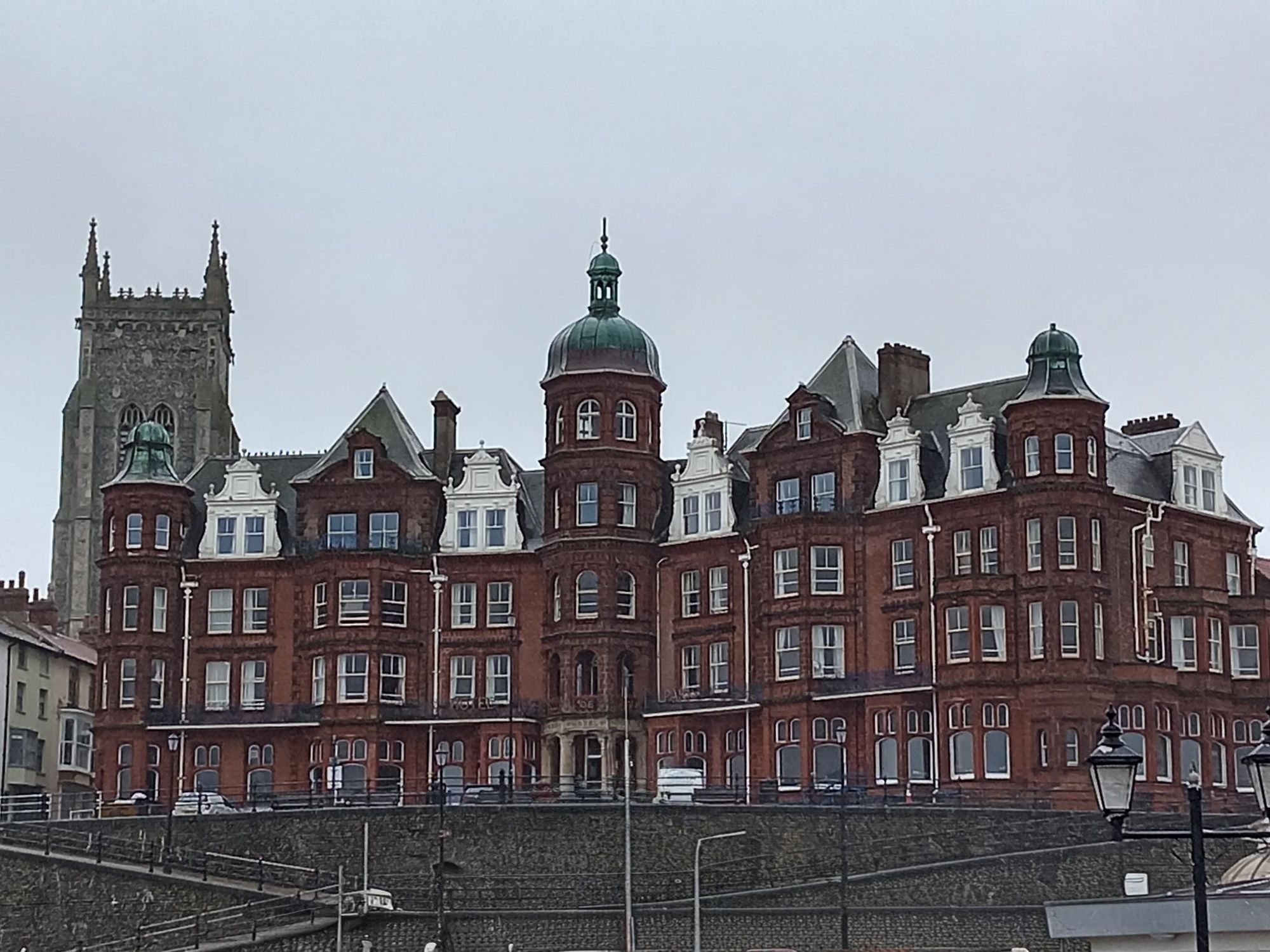 Hotel de Paris at Cromer. (Pub, External). Published on 01-02-2026