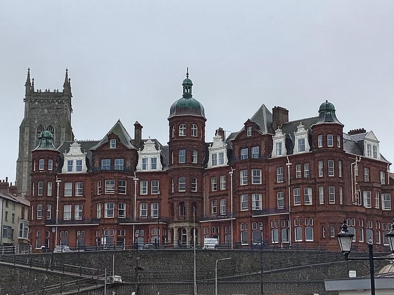 Hotel de Paris at Cromer. (Pub, External). Published on 01-02-2026 