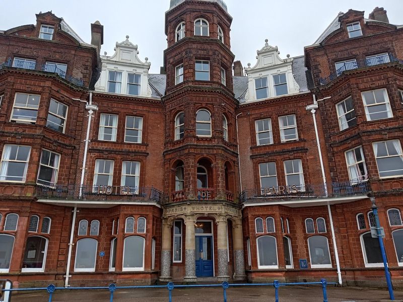 Hotel de Paris at Cromer. (Pub, External). Published on 01-02-2026 