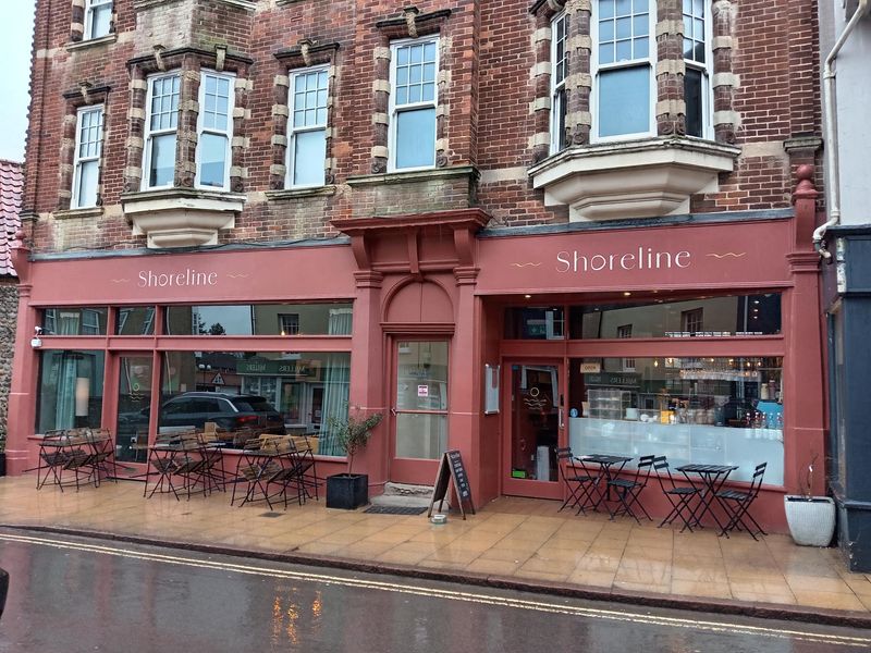 Shoreline at Cromer. (Pub, External, Key). Published on 01-02-2026