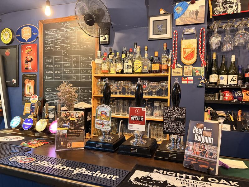 Bar. (Bar). Published on 01-09-2026