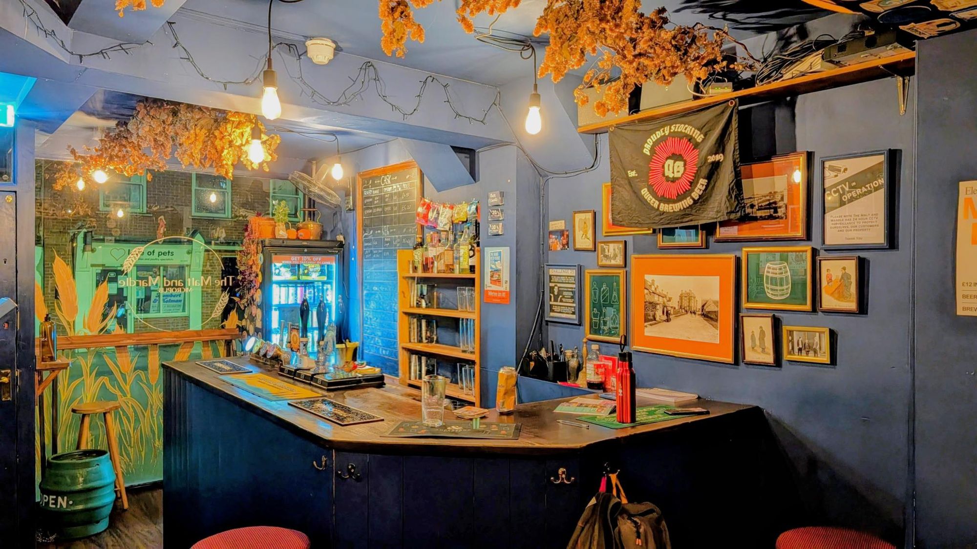 Handpumps. (Bar). Published on 01-02-2026