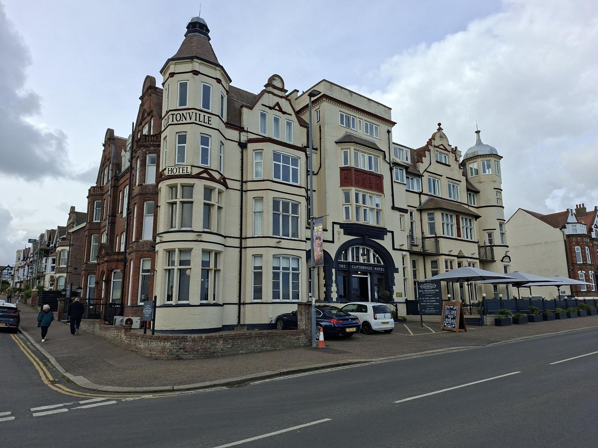 Cliftonville Hotel at Cromer. (Pub, External). Published on 01-05-2026