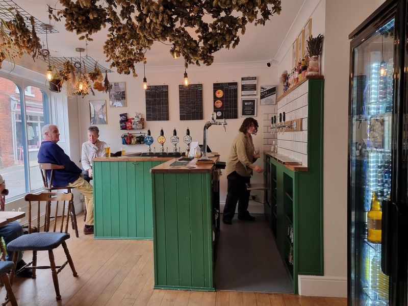 Bar. (Bar). Published on 01-04-2024 