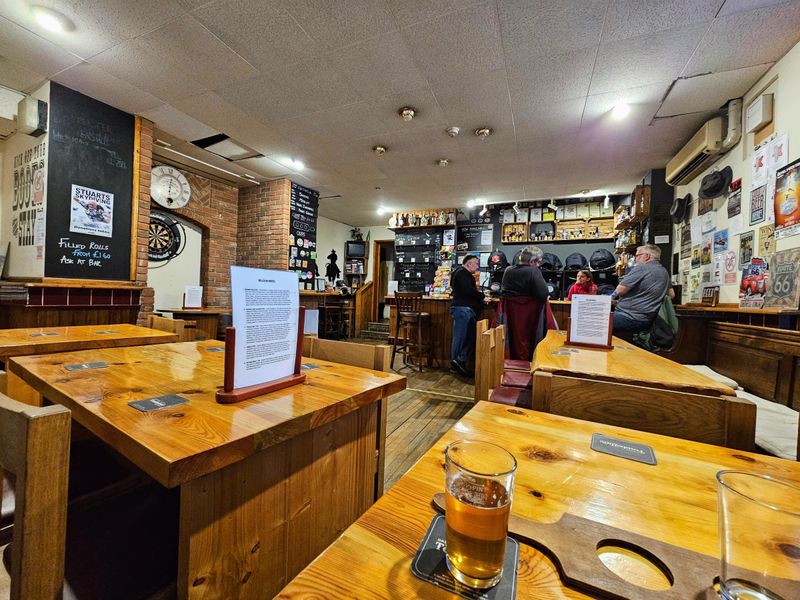 (Pub, Bar, Customers). Published on 24-05-2026