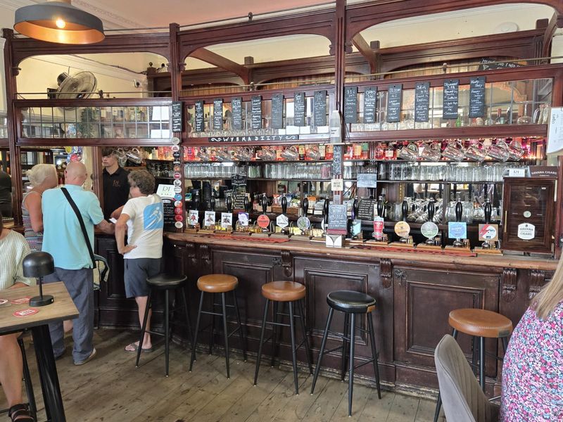 Bar. (Bar). Published on 01-07-2026 