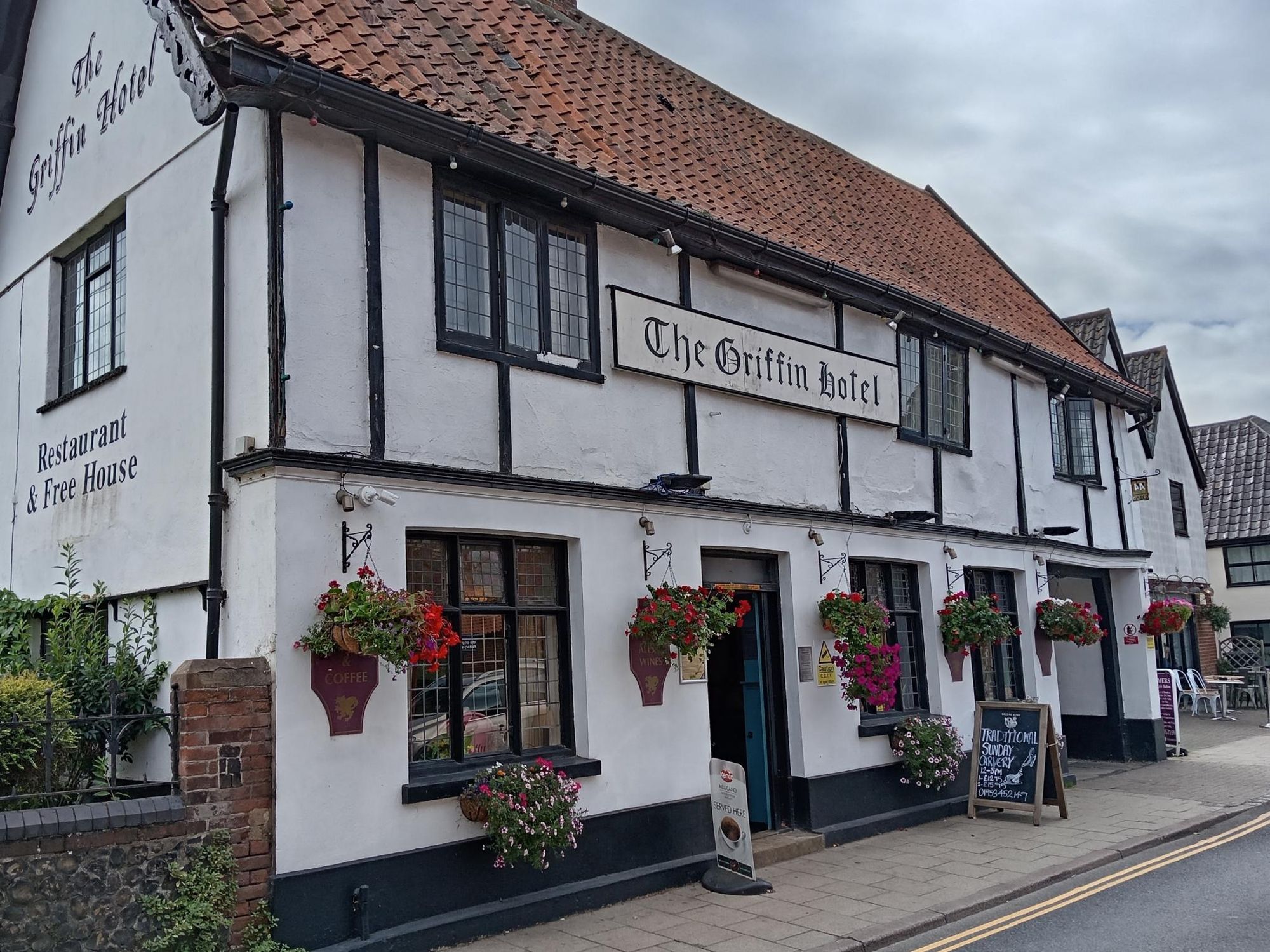 Griffin Hotel, Attleborough. (Pub, External). Published on 01-09-2025