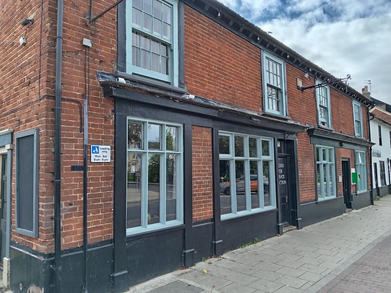 London Tavern, Attleborough. (Pub, External). Published on 01-09-2025 