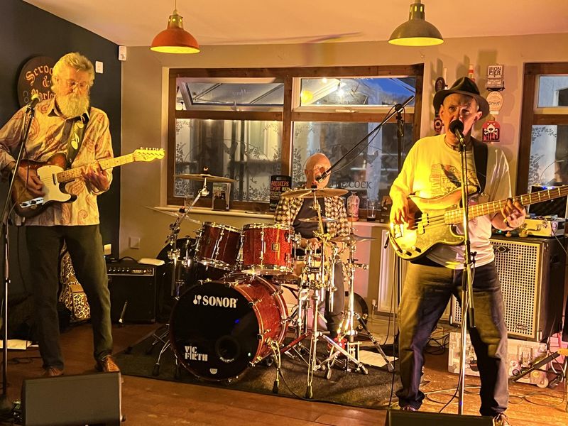 Live music. (Bar). Published on 01-02-2026 