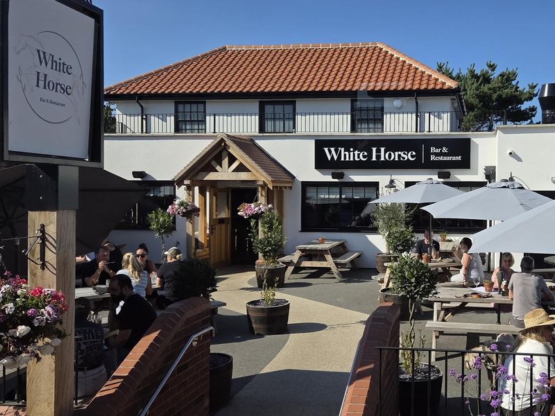 White Horse Inn at East Runton. (Pub, External, Key). Published on 01-08-2025