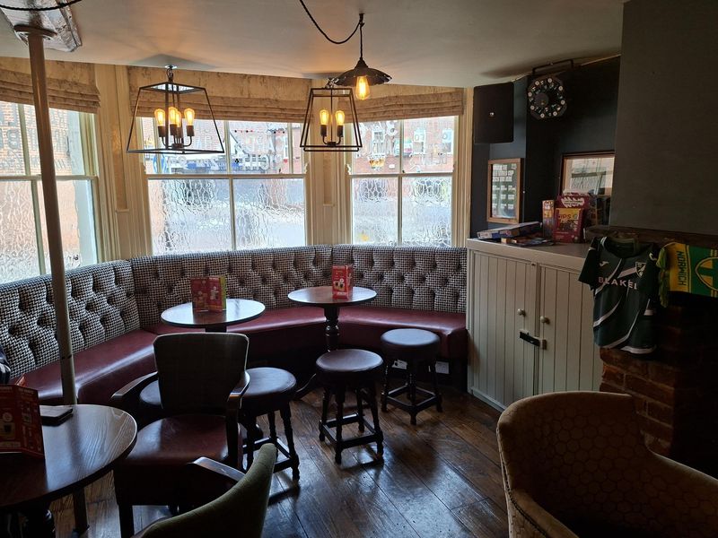 Rampant Horse at Fakenham. (Bar). Published on 01-05-2026 