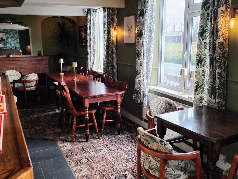 (External, Sign). Published on 15-02-2026 