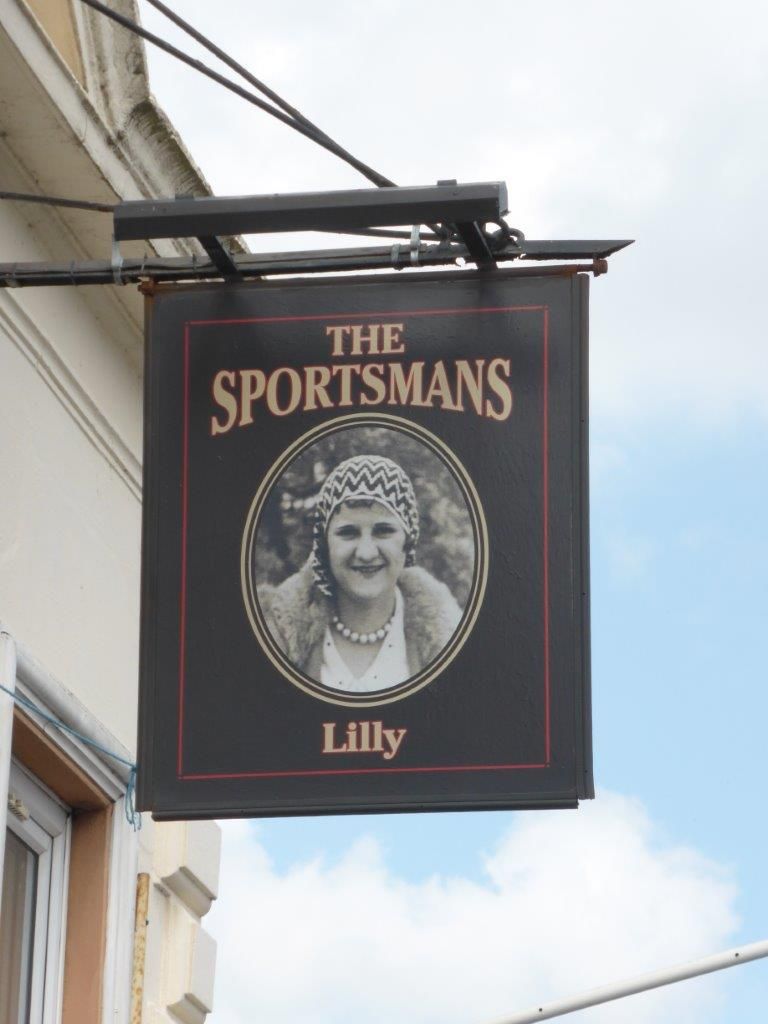 (Pub, Sign). Published on 09-05-2014