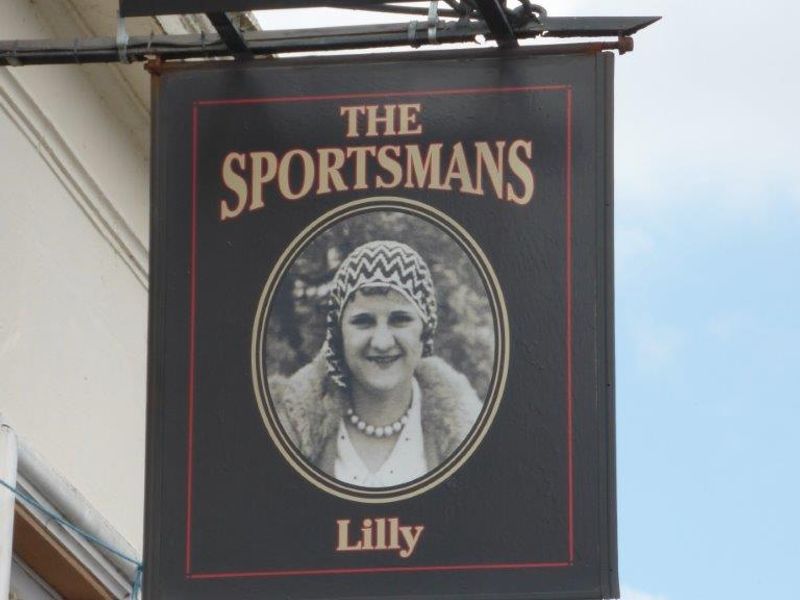 (Pub, Sign). Published on 09-05-2014 