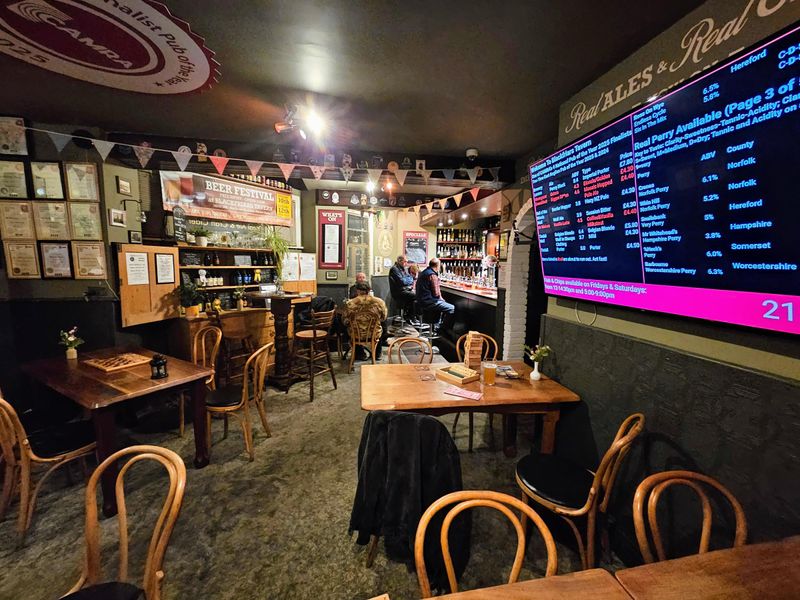 (Pub, Bar). Published on 24-05-2026 