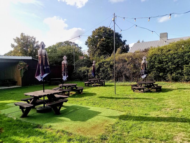 (Pub, Garden). Published on 25-09-2026