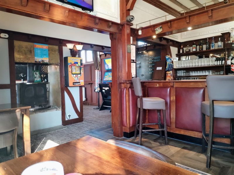 (Pub, Bar, Sign). Published on 25-09-2026