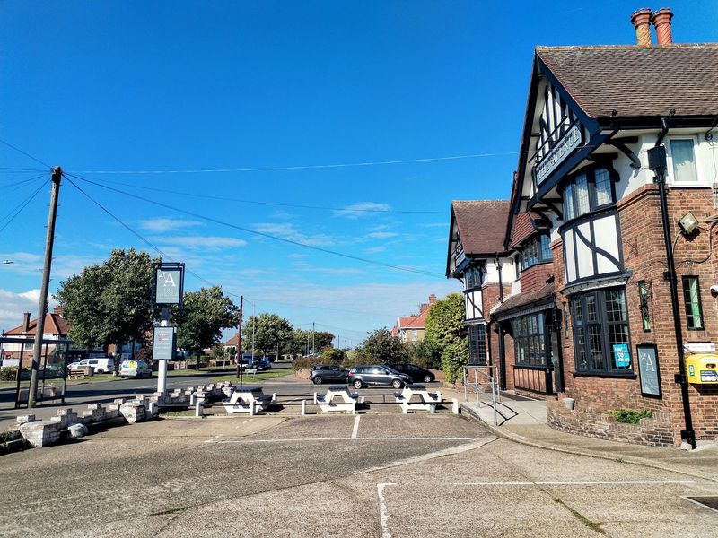 (Pub, Bar). Published on 25-09-2026
