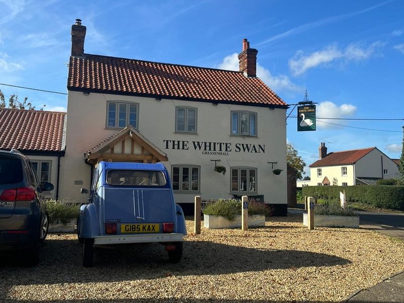 White Swan at Gressenhall. (Pub, External). Published on 01-12-2022