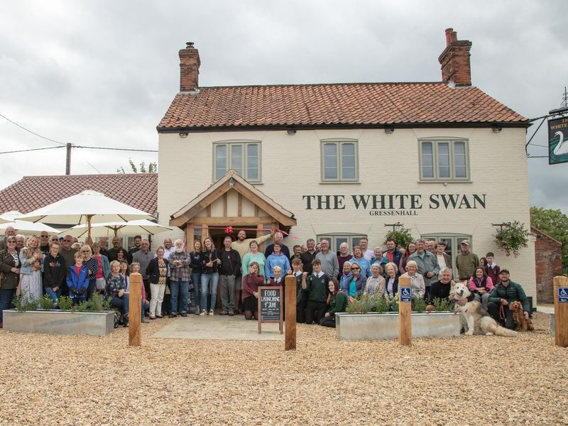 White Swan at Gressenhall. (Pub, External, Customers). Published on 01-12-2022 