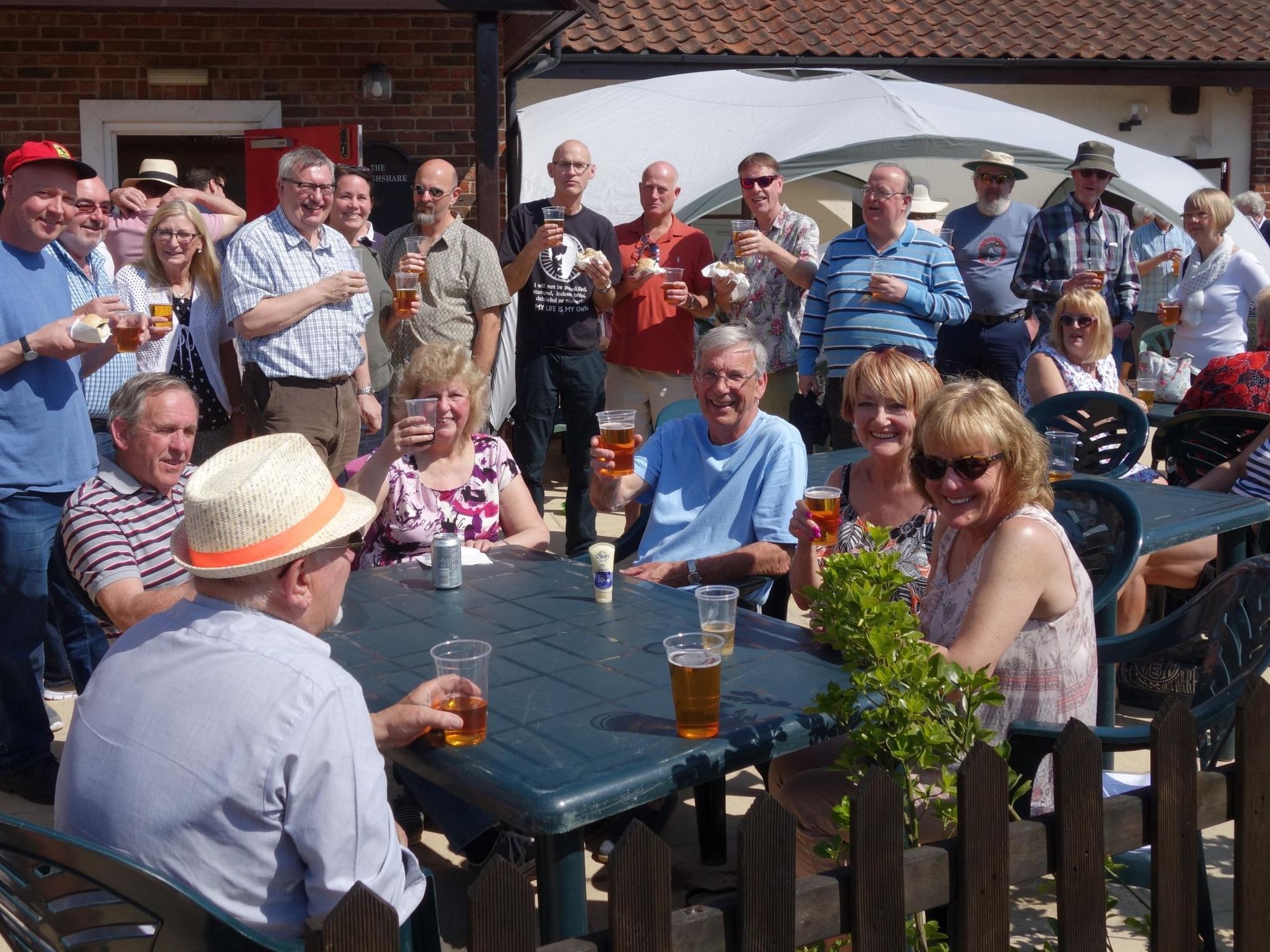 Opening Day, 2019. (Garden, Customers). Published on 01-04-2019