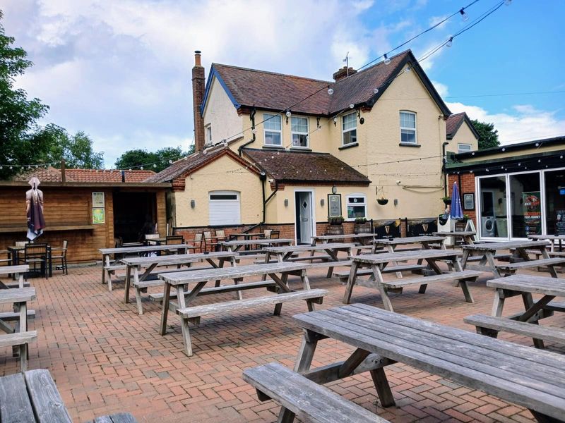 (Pub, Garden). Published on 10-06-2026 