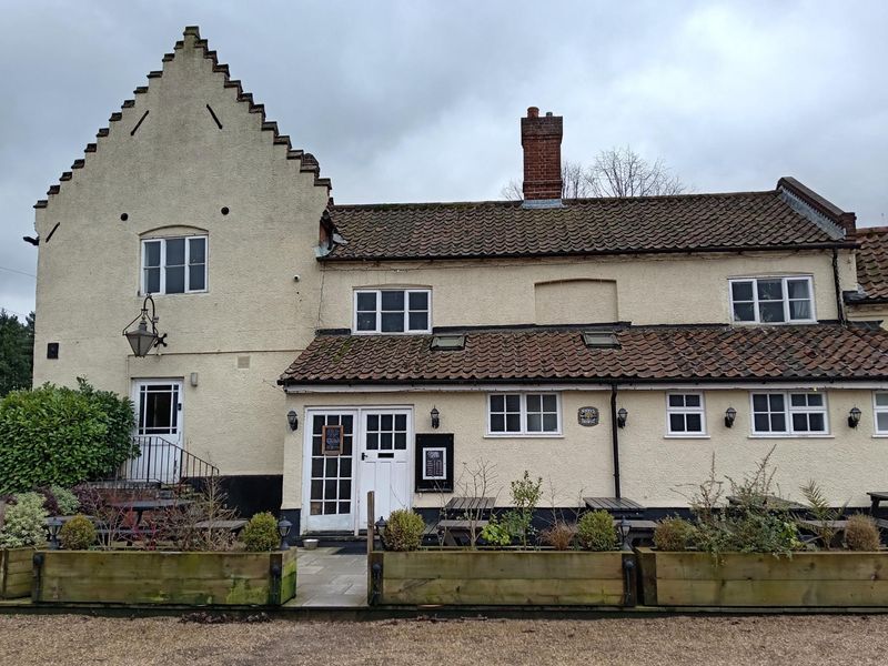 Dog at Horsford. (Pub, External, Key). Published on 01-02-2026