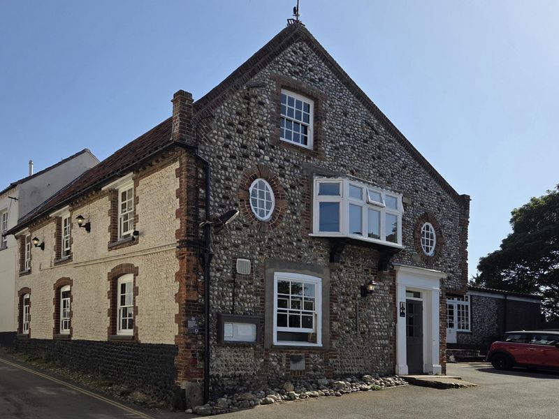 White Horse, Blakeney. (Pub, External, Key). Published on 01-05-2026