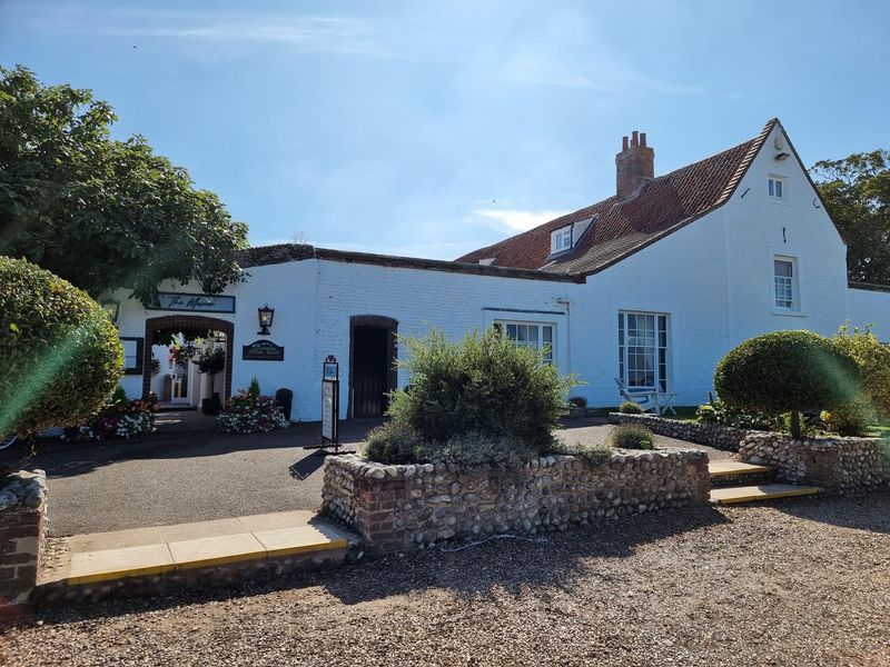 Manor Hotel, Blakeney. (Pub, External, Key). Published on 01-09-2023