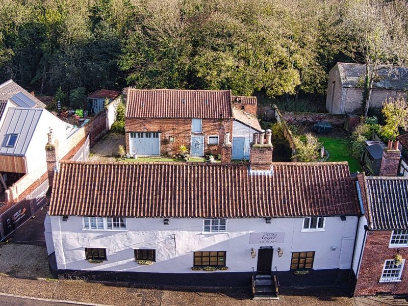 Angle Inn at Loddon. (Pub, Key). Published on 01-02-2023