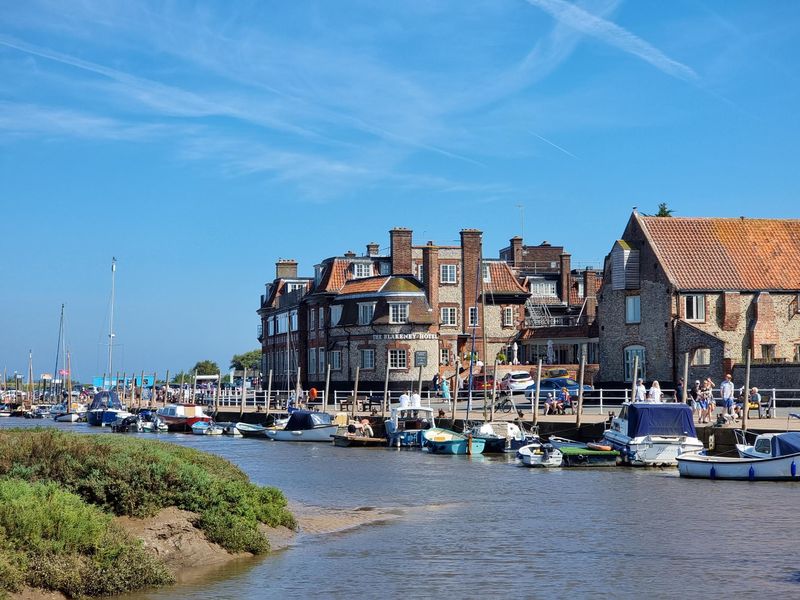 Blakeney Hotel. (Pub, Bar, Key). Published on 01-09-2023